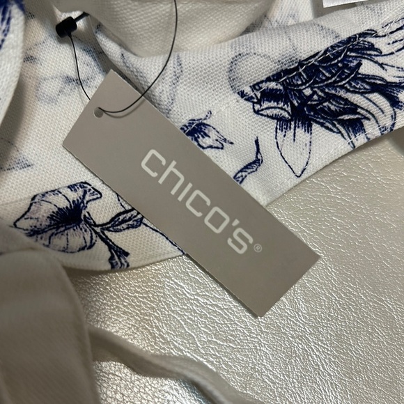 Chico's Blue and White Artistic Tote Bag - Picture 5 of 5